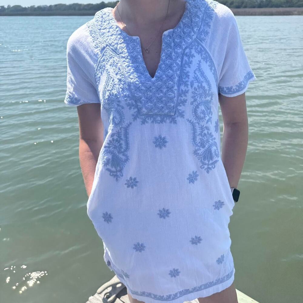 Roller rabbit white/blue floral embroidered dress
